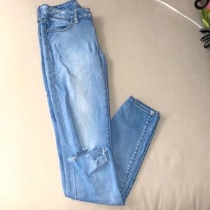 American eagle skinny distressed blue jeans. 0